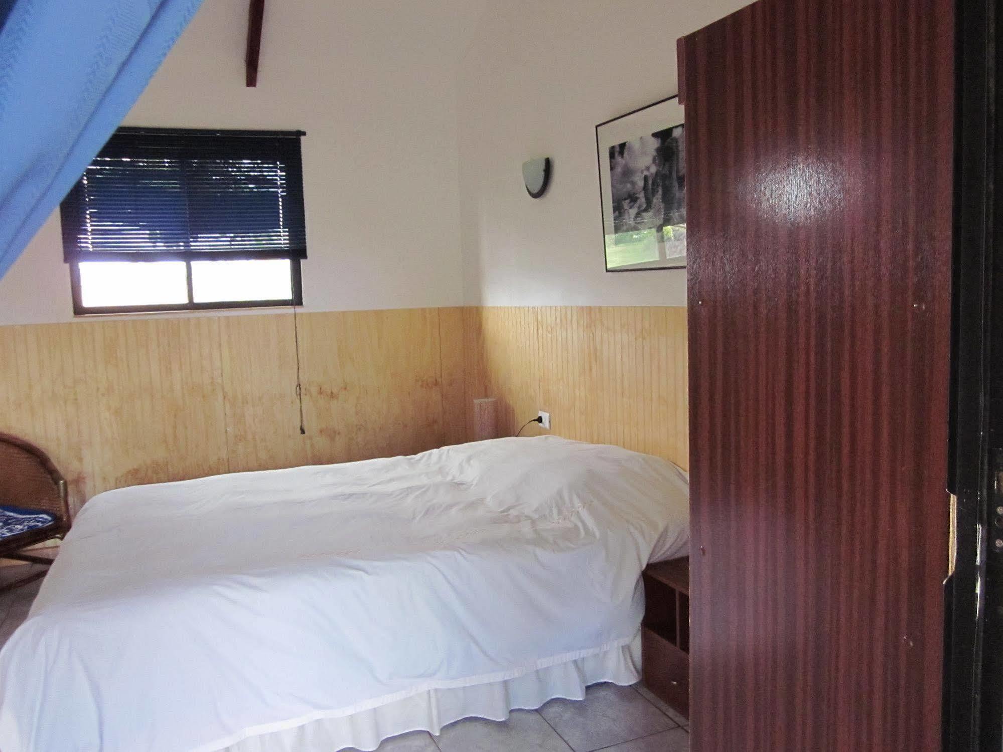 Hotel Atavai ハンガ・ロア エクステリア 写真