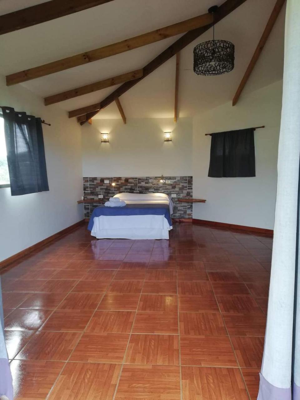 Hotel Atavai ハンガ・ロア エクステリア 写真